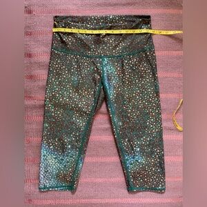 Teeki mermaid/celestial cropped leggings. L